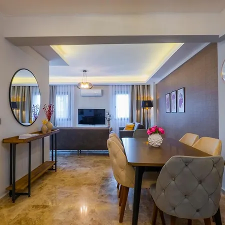 Fethiyede Denize Yakın Süper Lüks Villa